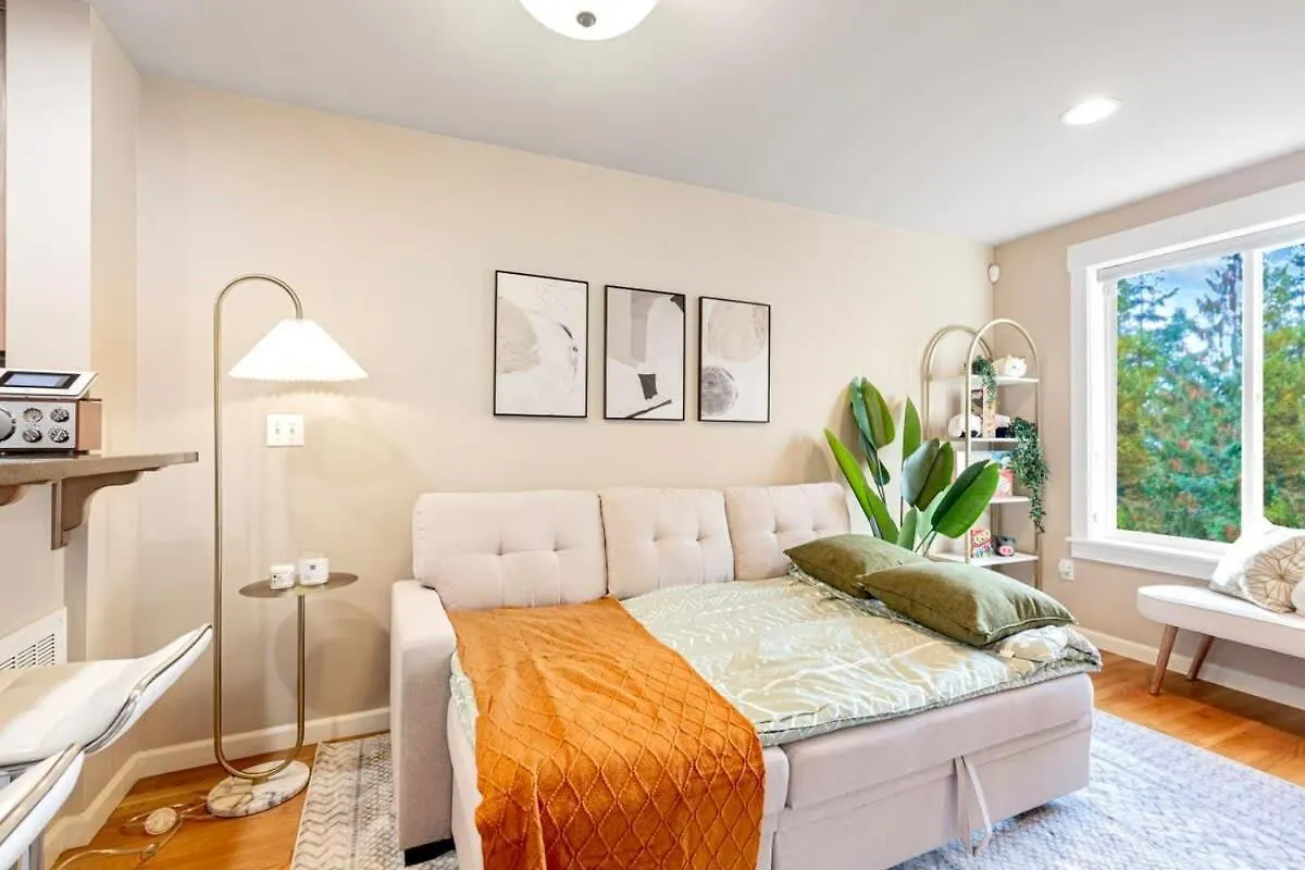 Prime Northgate Retreat Near Mall I-5 Light Rail Seattle Holiday home