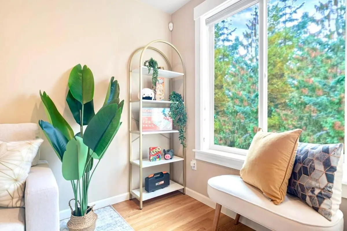 Holiday home Prime Northgate Retreat Near Mall I-5 Light Rail Seattle United States